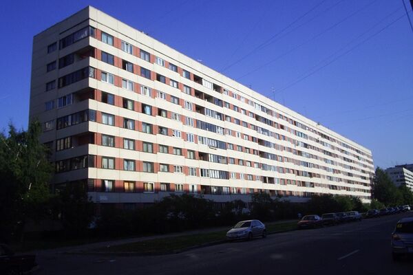 Обшивка лоджий и балконов сайдингом снаружи - фото 65