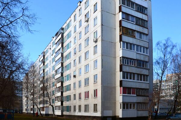 Обшивка лоджий и балконов сайдингом снаружи - фото 83