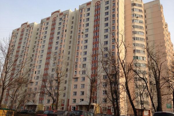 Обшивка лоджий и балконов сайдингом снаружи - фото 60